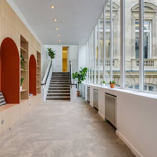 Bureau privé 89 m² 25 postes Coworking Rue d'Artois Paris 75008 - photo 6